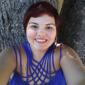 Meet your Posher, Yesenia